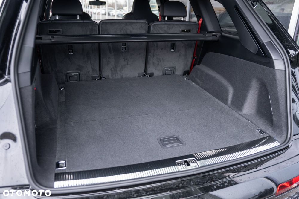Audi SQ7 - 7