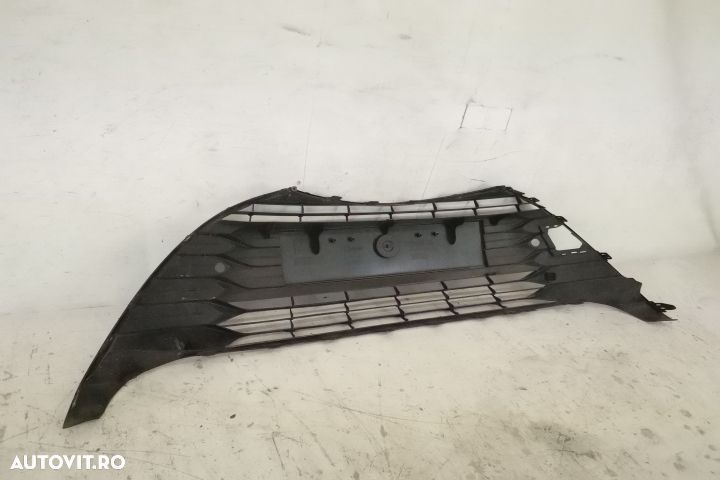 Grila Centrala Radiator Originala In Stare Buna Toyota  Yaris  XP150 [ - 5