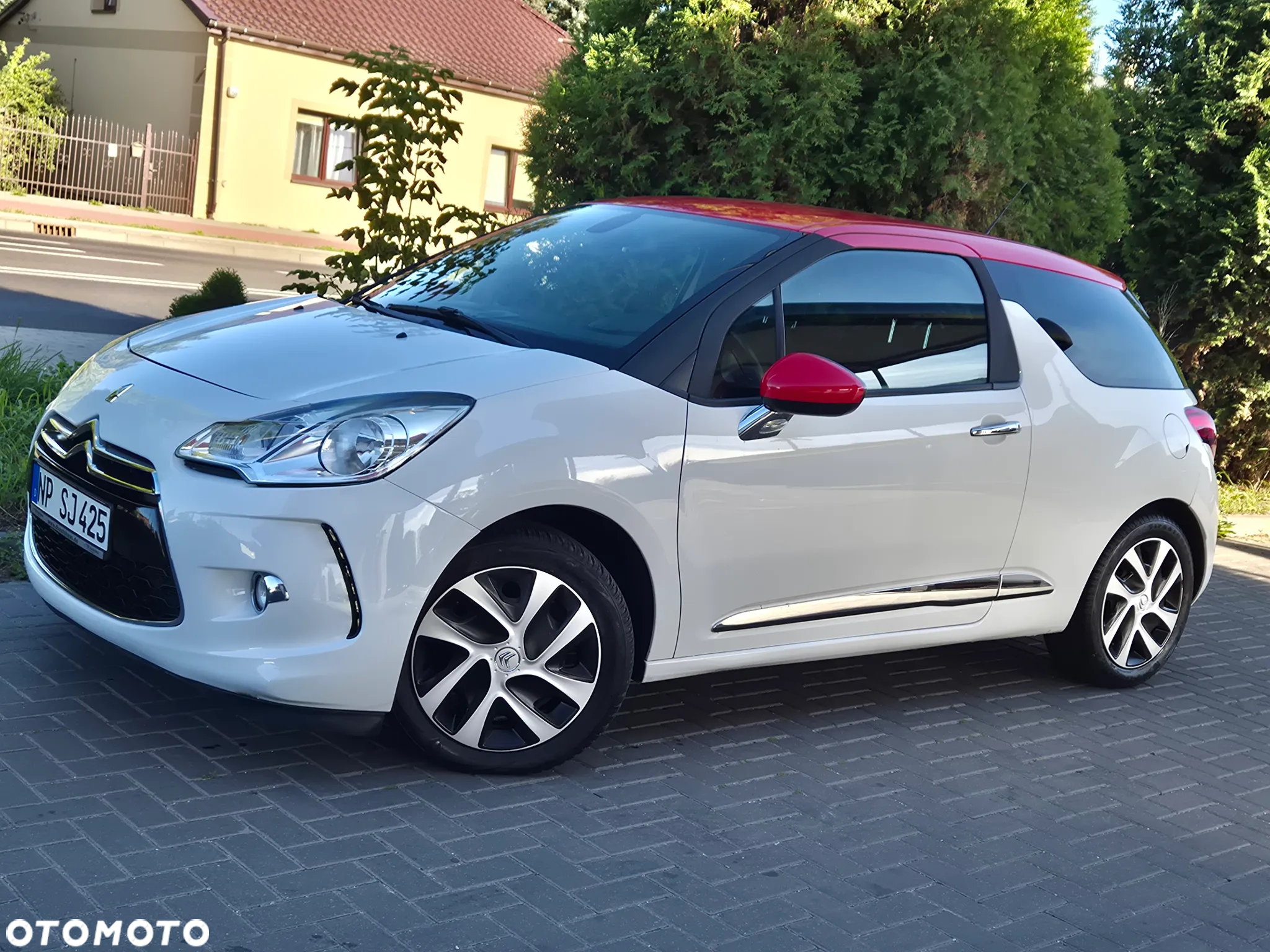 Citroën DS3 1.6 HDi SoChic - 4