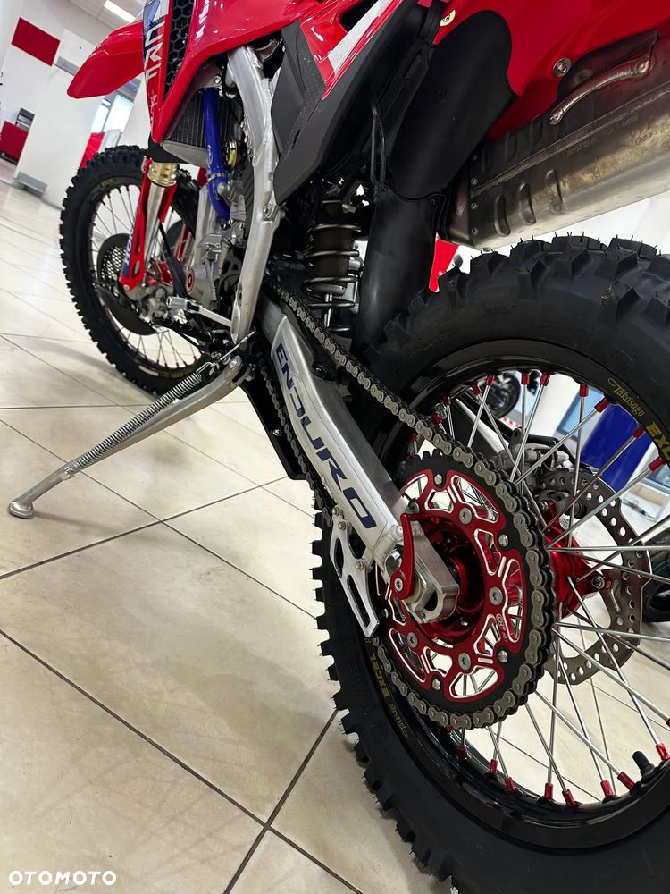 Honda CRF - 9