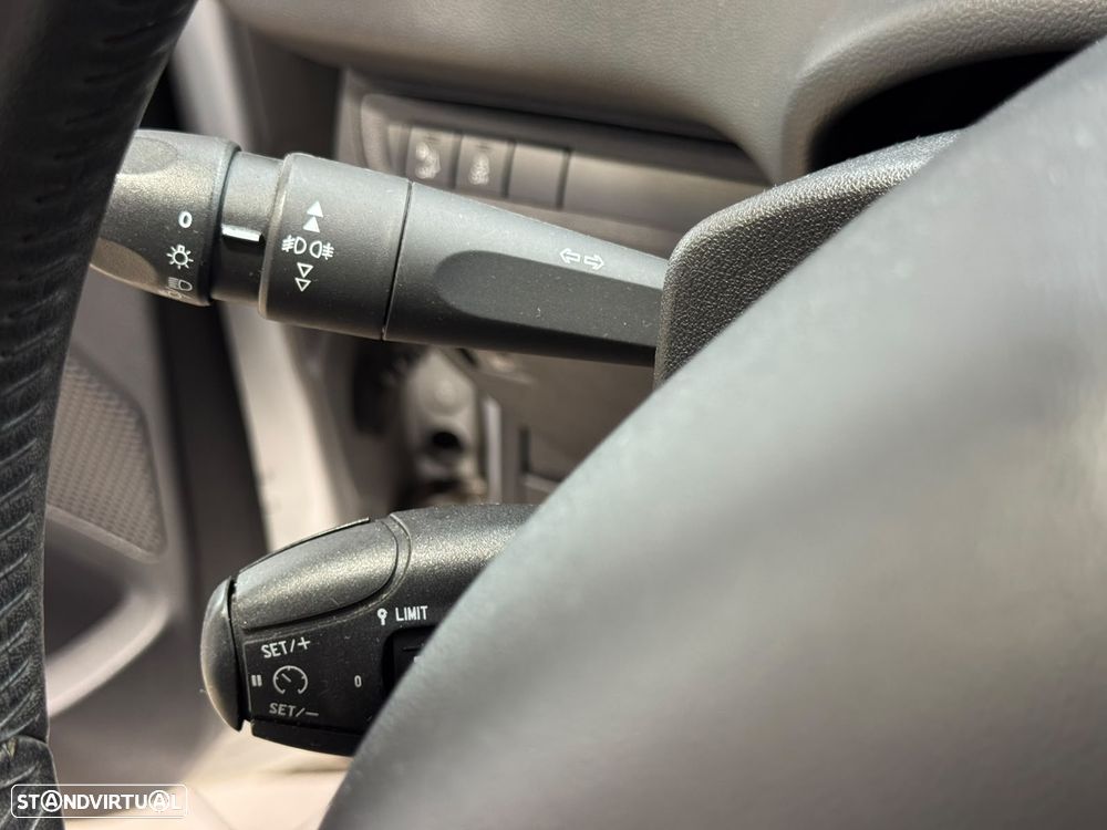 Peugeot 208 1.2 VTi Active - 12