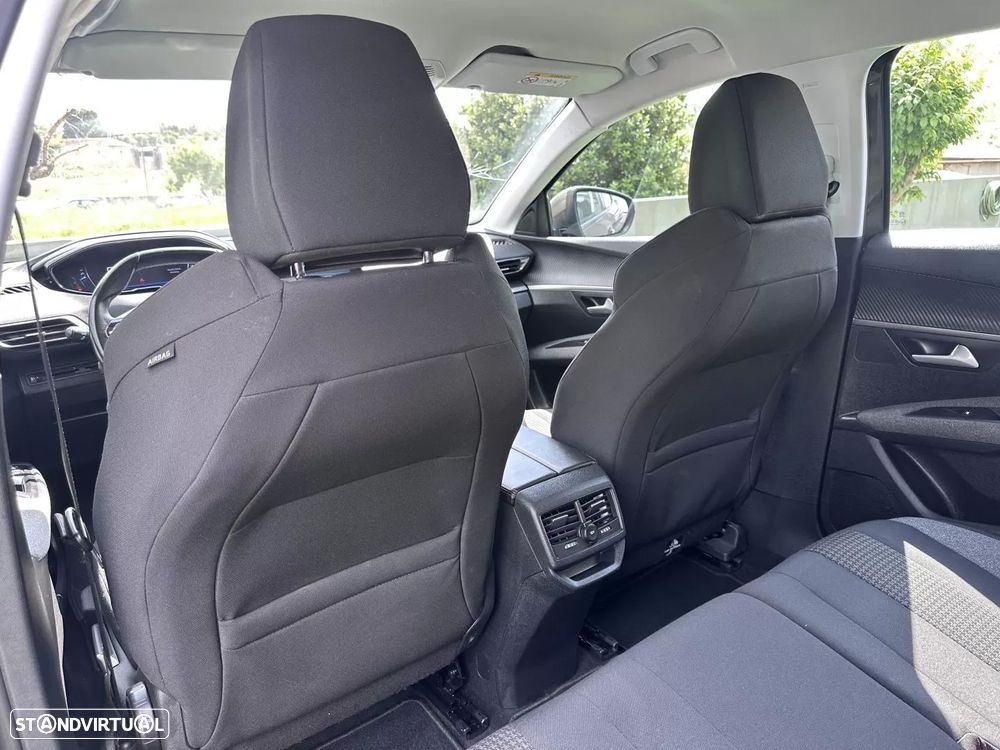 Peugeot 3008 1.2 PureTech Allure Pack - 38