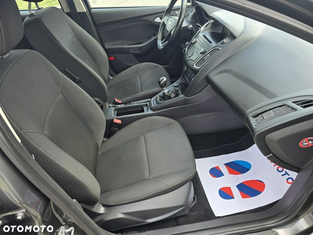 Ford Focus - 21