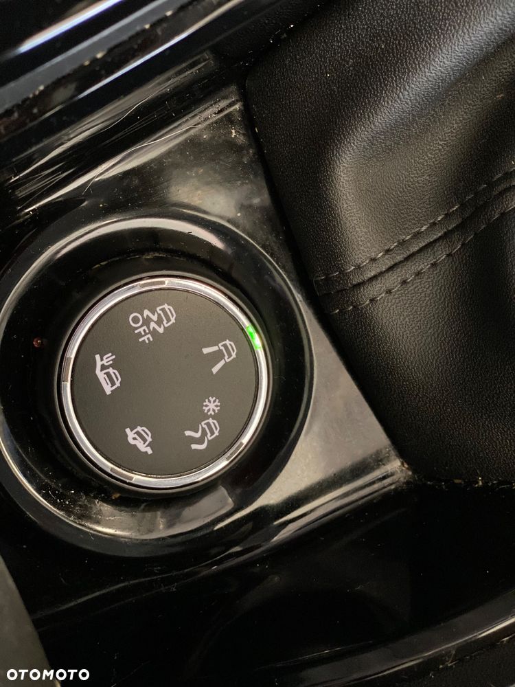 Peugeot 2008 1.6 BlueHDi Crossway S&S - 29