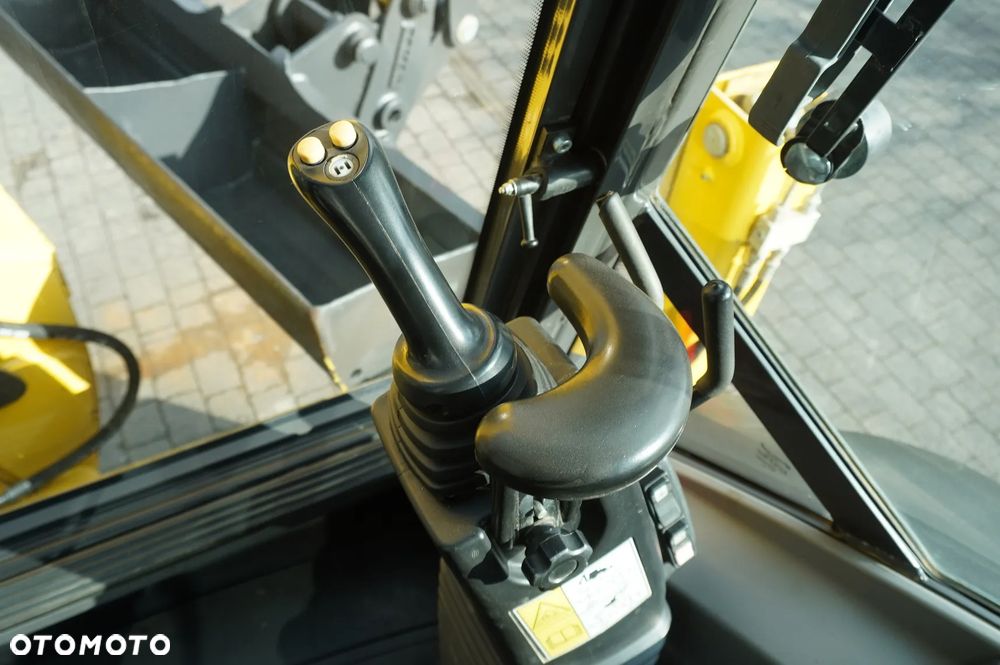 New Holland B115B / 4600 MTH! / 2021_247933 - 29