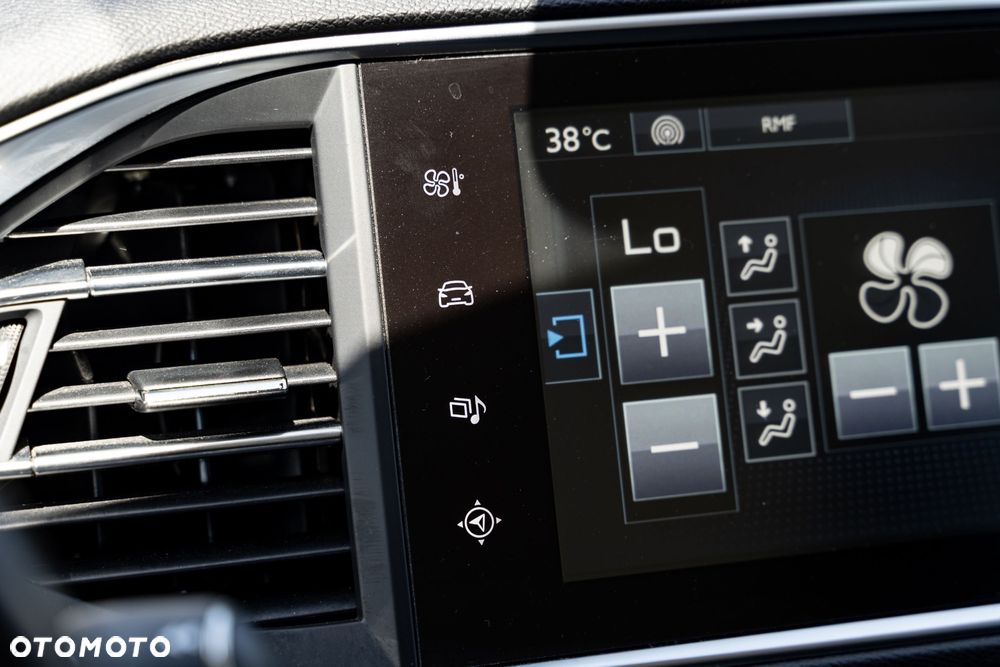 Peugeot 308 - 23