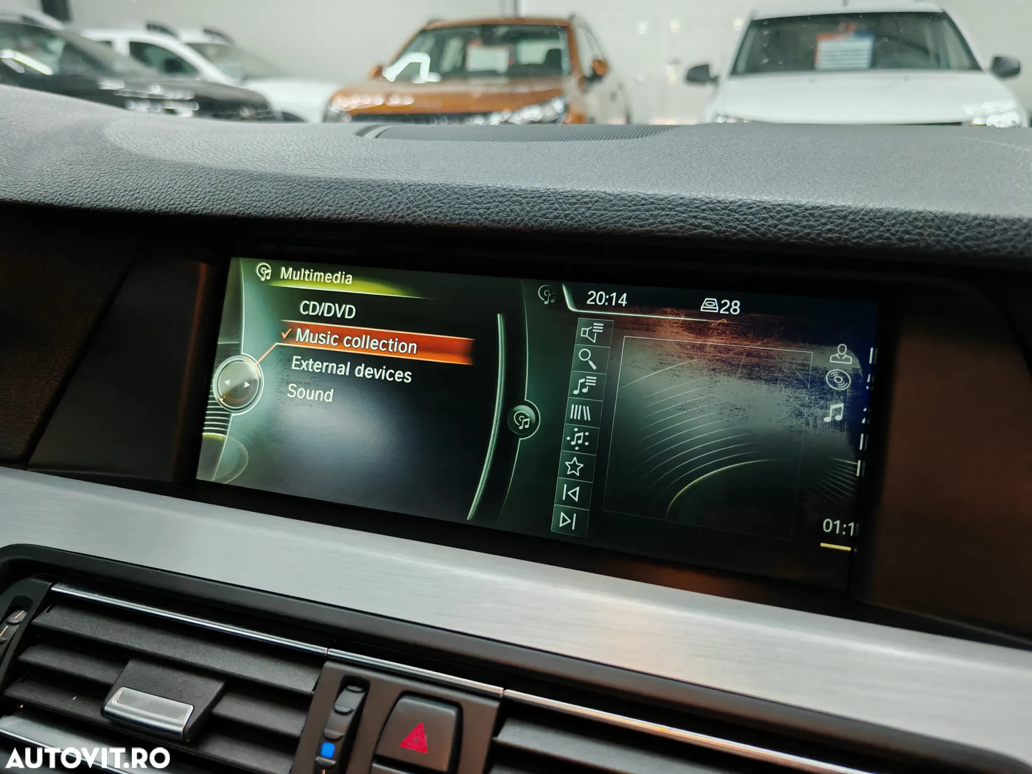 BMW Seria 5 520i Sport-Aut. - 28