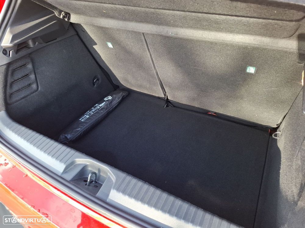 Renault Clio 1.0 TCe Techno - 24