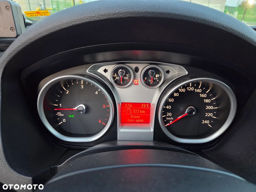 Ford Kuga 2.0 TDCi 2x4 Titanium - 18