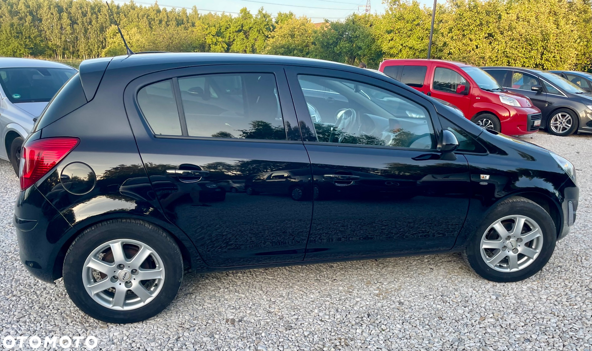 Opel Corsa 1.4 16V Innovation - 3