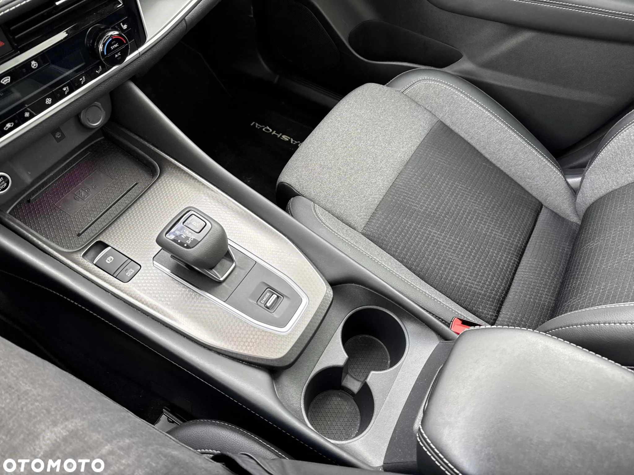 Nissan Qashqai - 24