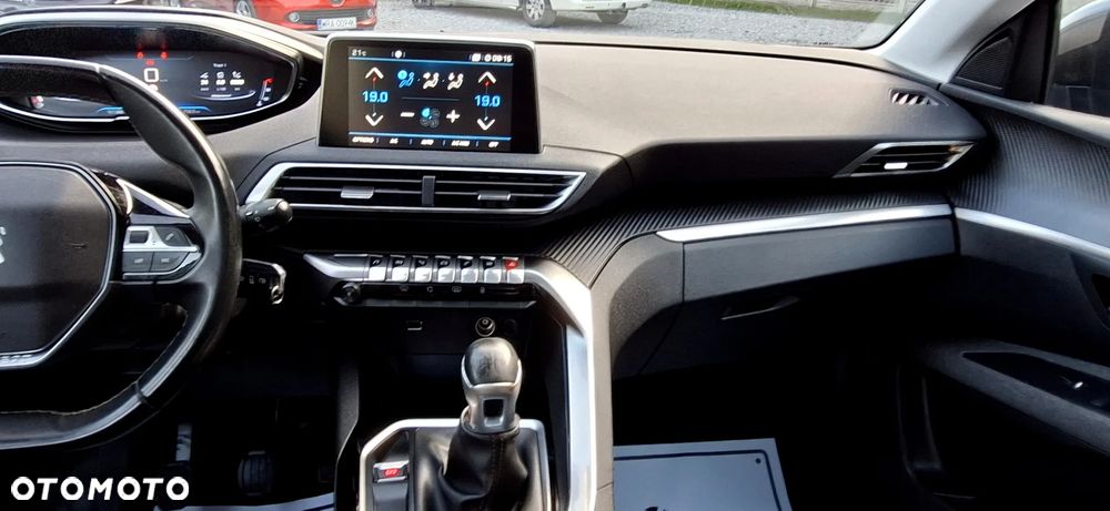Peugeot 5008 PureTech 130 Stop & Start Active Business-Paket - 16