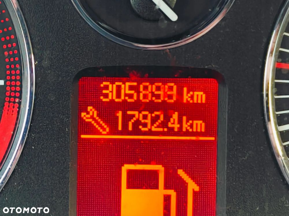 Peugeot 407 1.6 HDI SR Komfort EU3 - 21