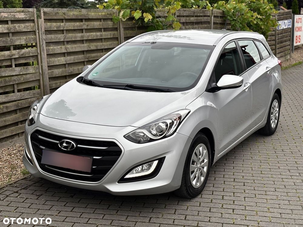 Hyundai i30 blue 1.6 CRDi Classic Navigation - 2
