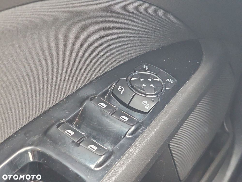 Ford Mondeo - 31