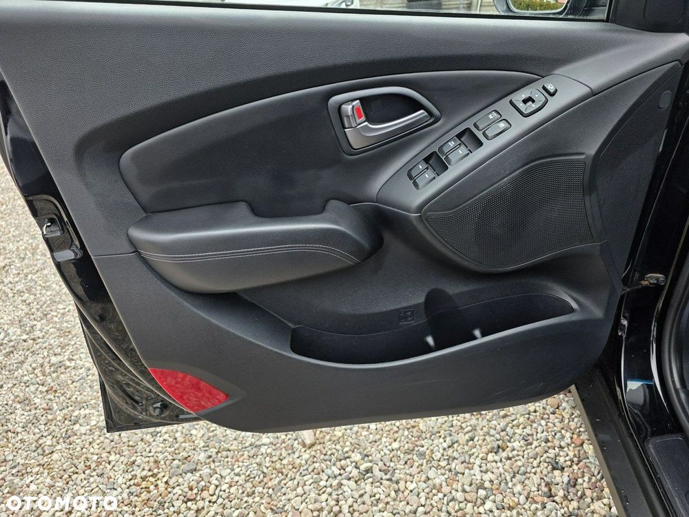 Hyundai ix35 1.6 2WD Fifa World Cup Edition - 13