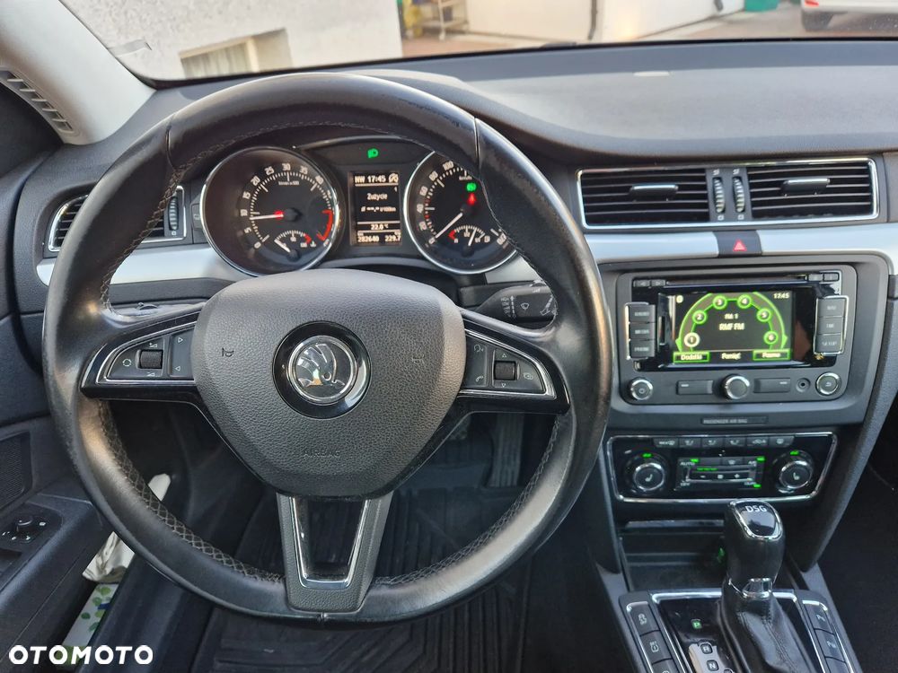Skoda Superb 2.0 TDI Elegance DSG - 10