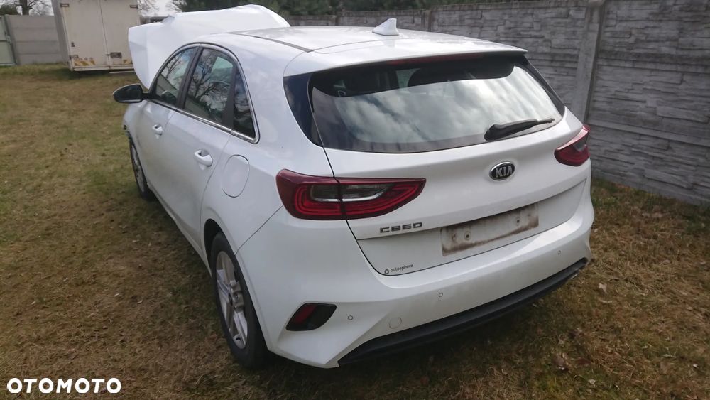 Kia Ceed - 3