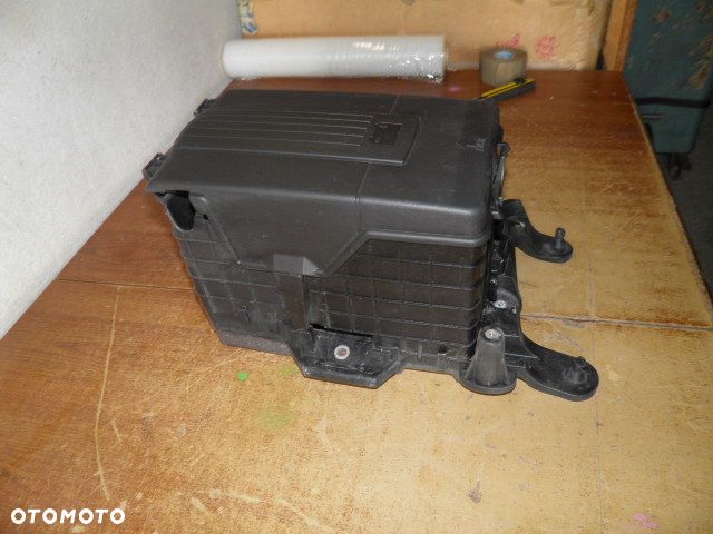 OBUDOWA AKUMULATORA VW GOLF VI - 3