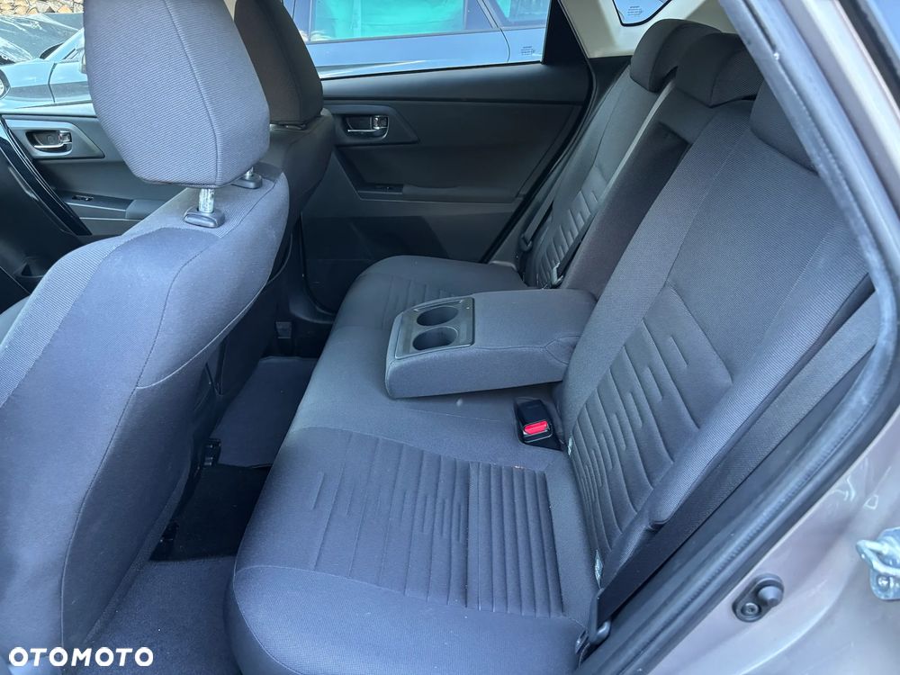 Toyota Auris - 15