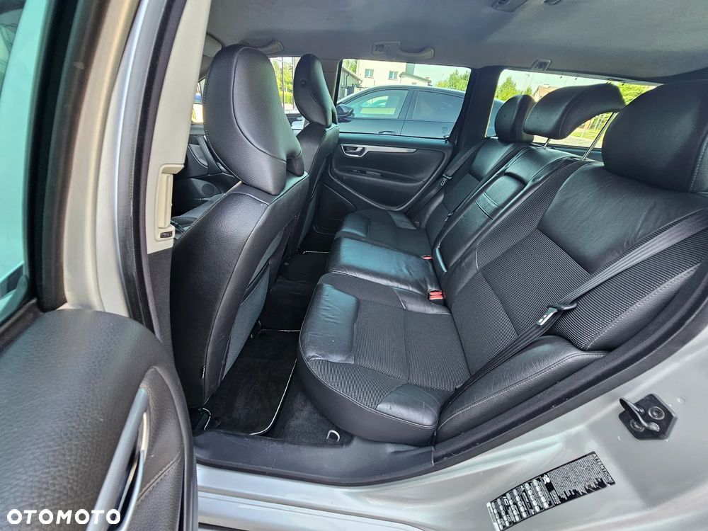 Volvo V70 2.5T AWD Edition Sport - 13