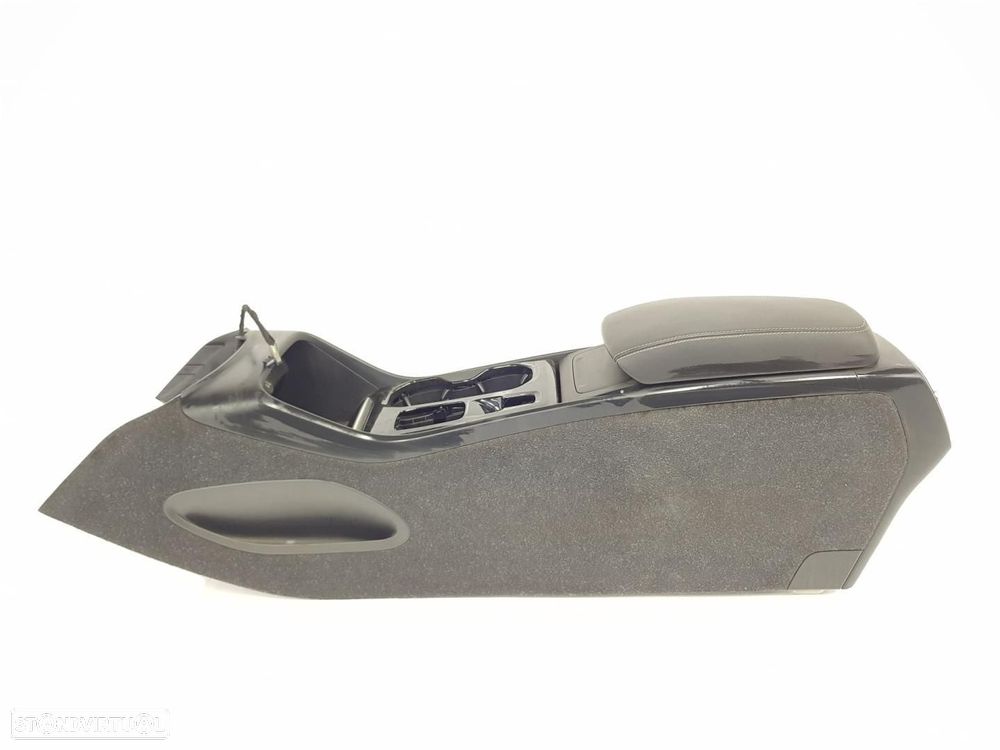 APOIO DE BRAÇOS VOLVO XC40 - 1