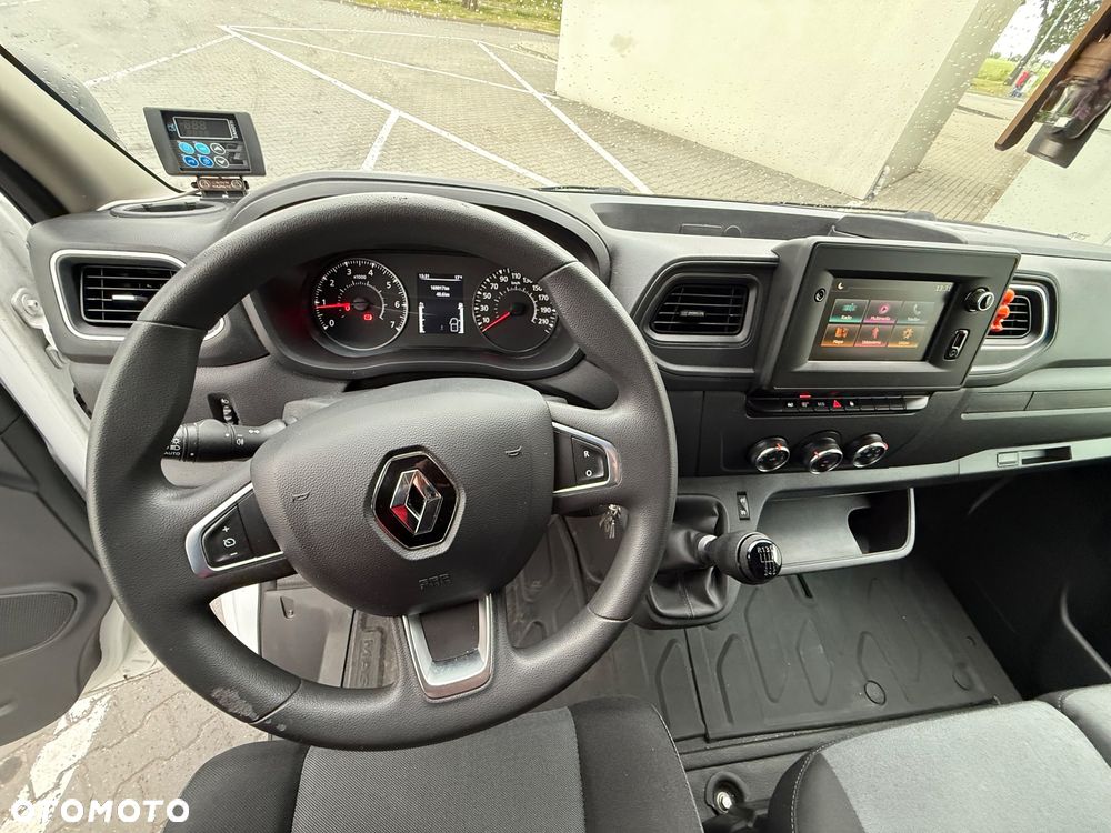 Renault Master - 24