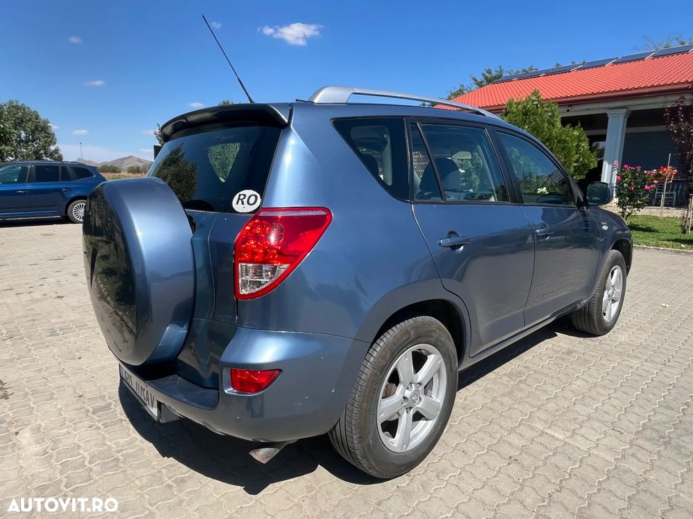 Toyota RAV4 2.2 D-4D Executive - 7