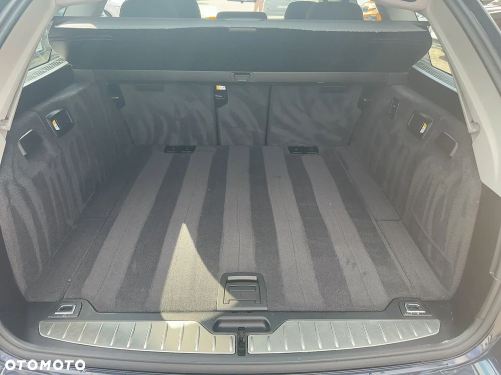 BMW Seria 5 520d Touring - 27