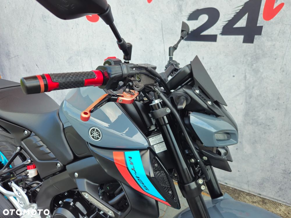Yamaha MT - 28