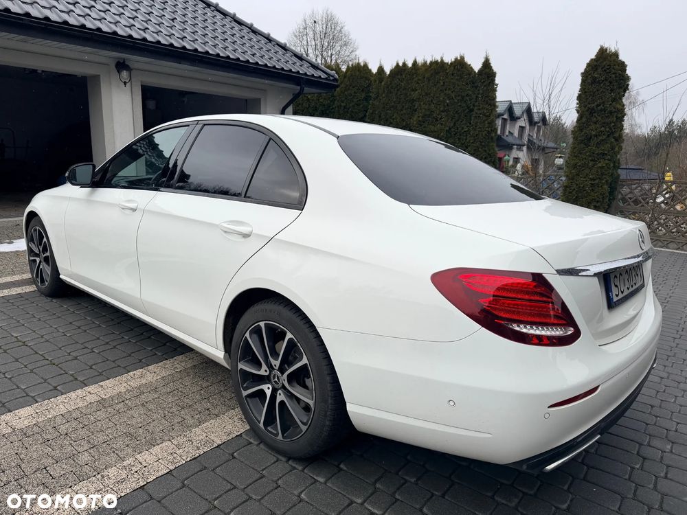Mercedes-Benz Klasa E 220 d 4-Matic 9G-TRONIC - 6