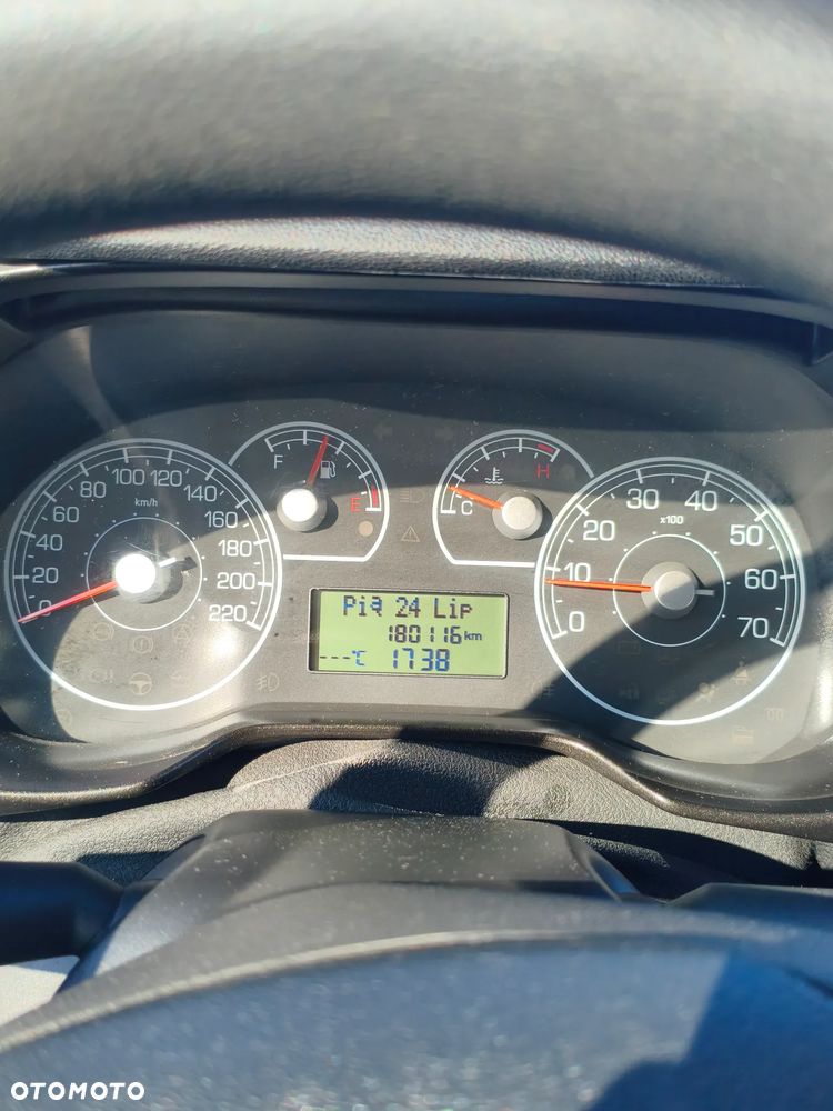 Fiat Grande Punto - 8