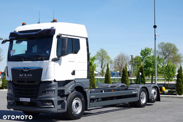 MAN TGX 26.520 / 6x2 / RAMA DŁ. 9,1M / OŚ PODNOSZONA / SKRĘTNA  / DO ZABUDOWY / FABRYCZNIE NOWY