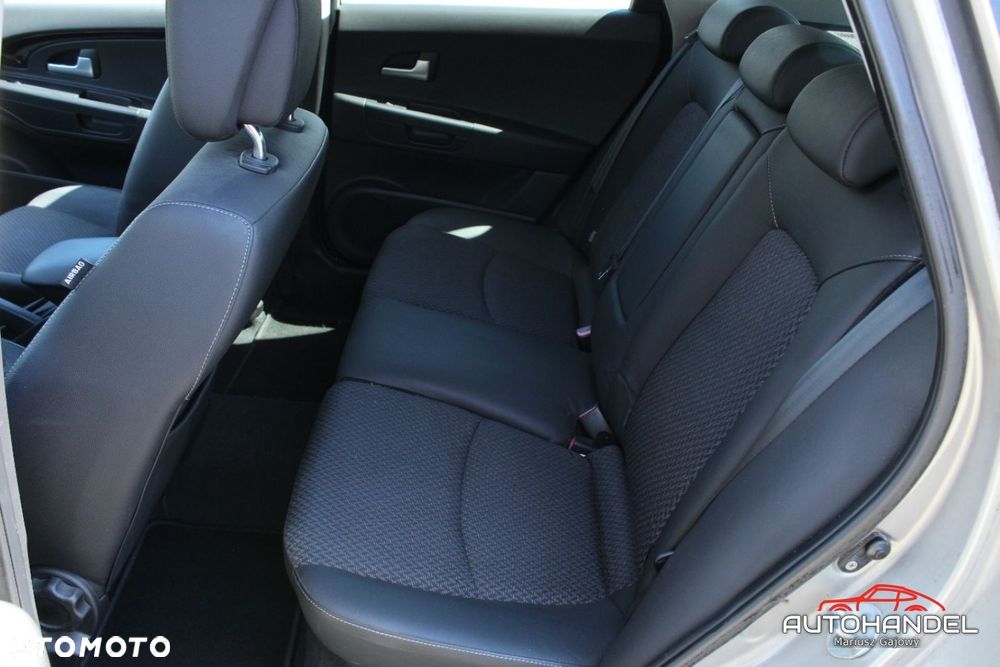 Kia Ceed - 17