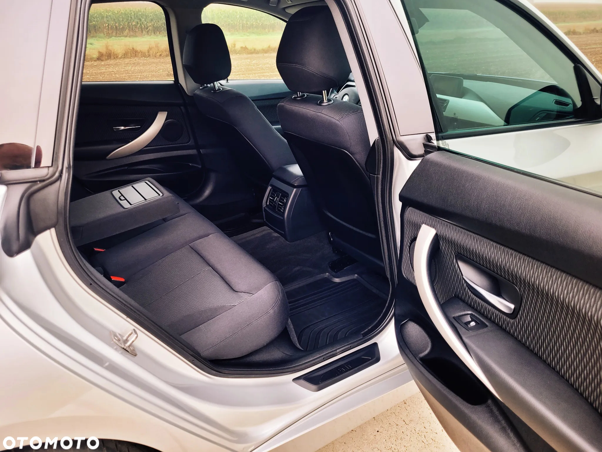 BMW Seria 3 320i Luxury Line - 14