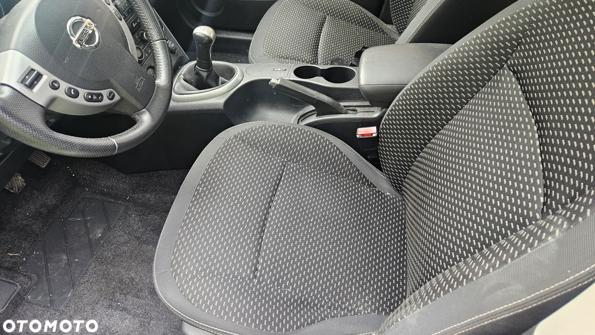 Nissan Qashqai - 10