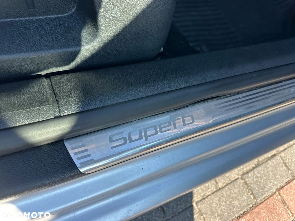 Skoda Superb 2.0 TDI Business - 22
