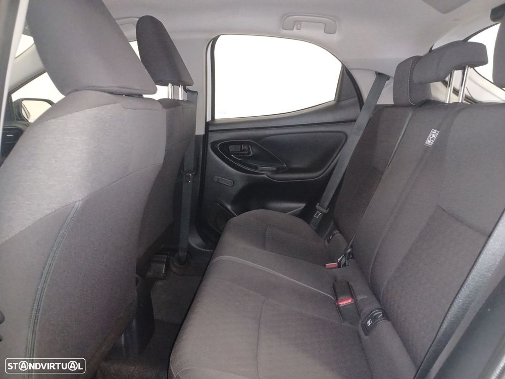 Toyota Yaris - 12