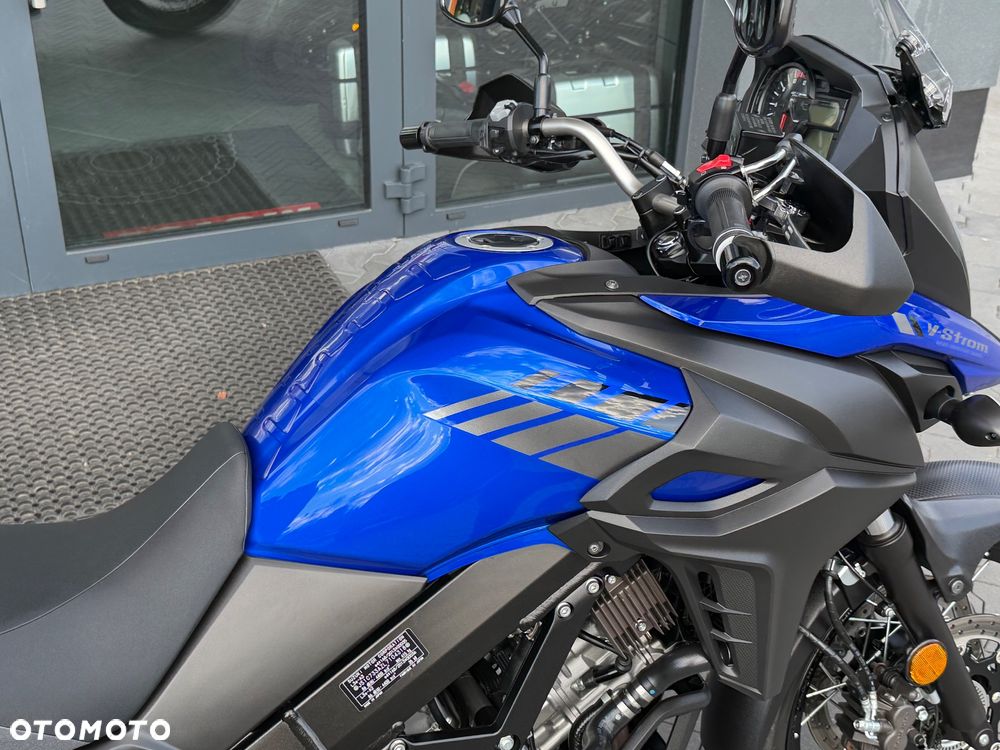 Suzuki V-STROM - 12