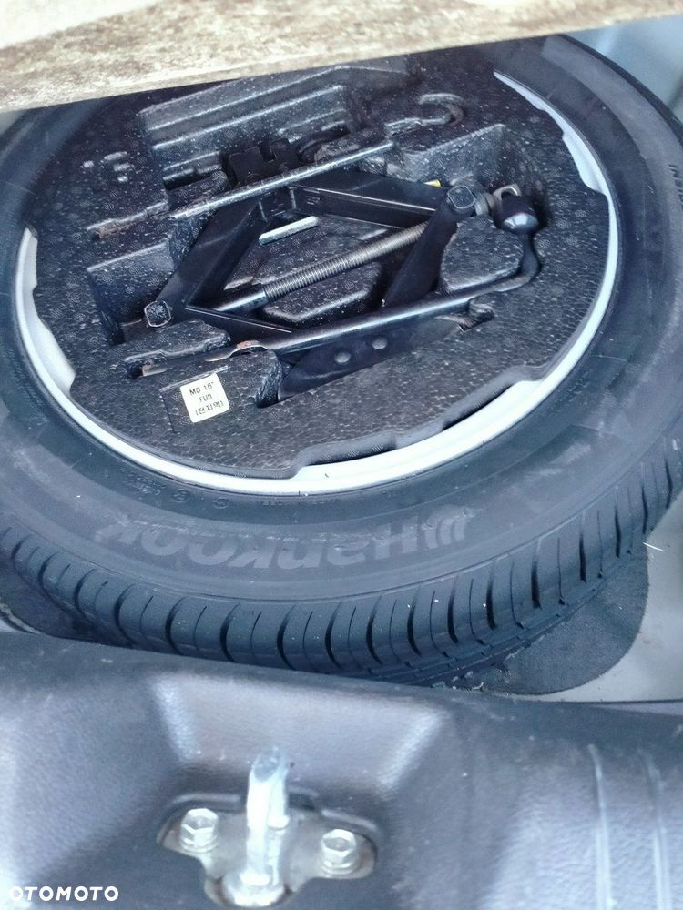 Hyundai Elantra - 29