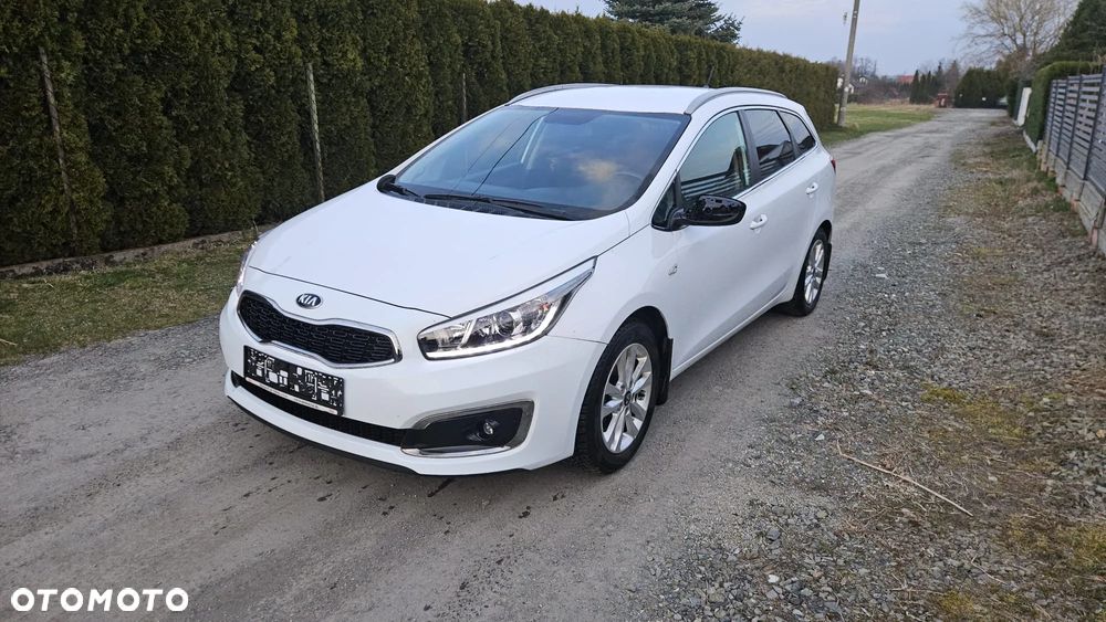 Kia Ceed 1.4 CVVT Dream Team Edition - 1