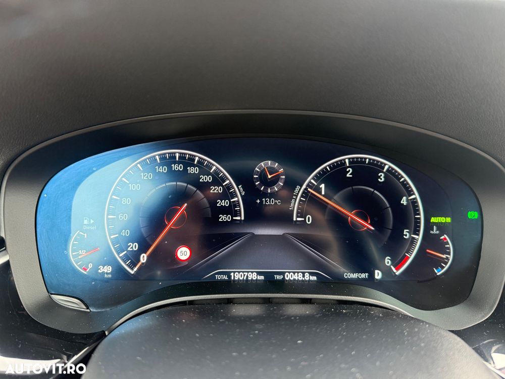 BMW Seria 5 520d xDrive AT - 9