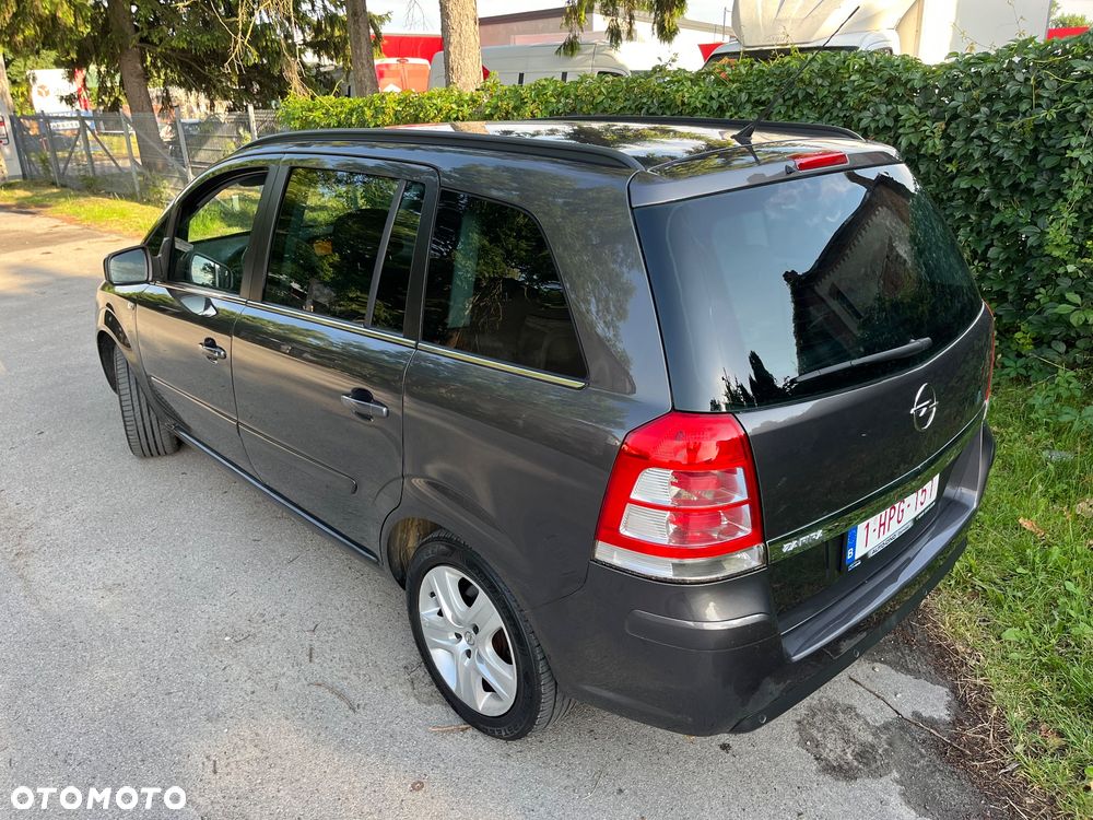 Opel Zafira 1.6 Cosmo - 11