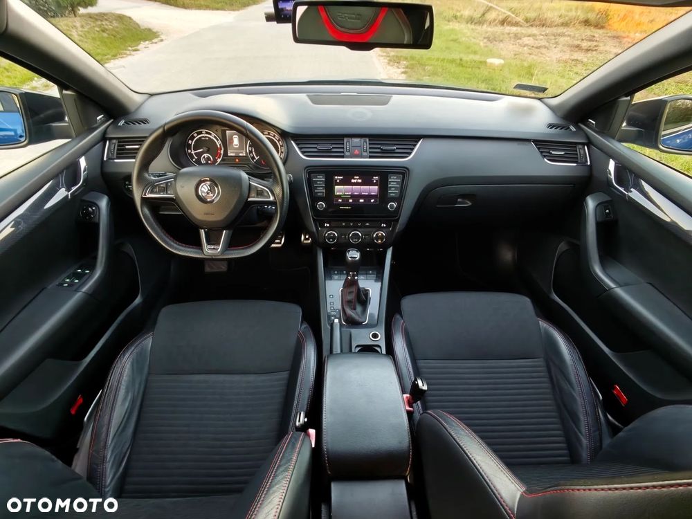 Skoda Octavia 2.0 TSI RS DSG - 23