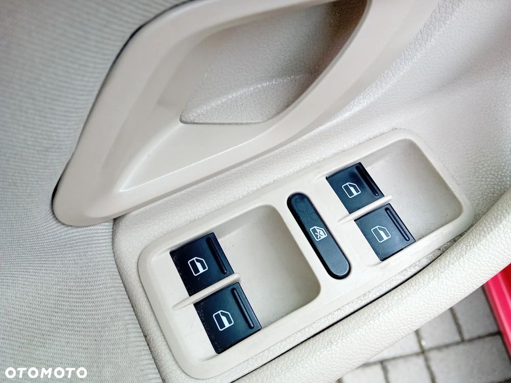 Skoda Fabia 1.2 TSI Active Plus - 9