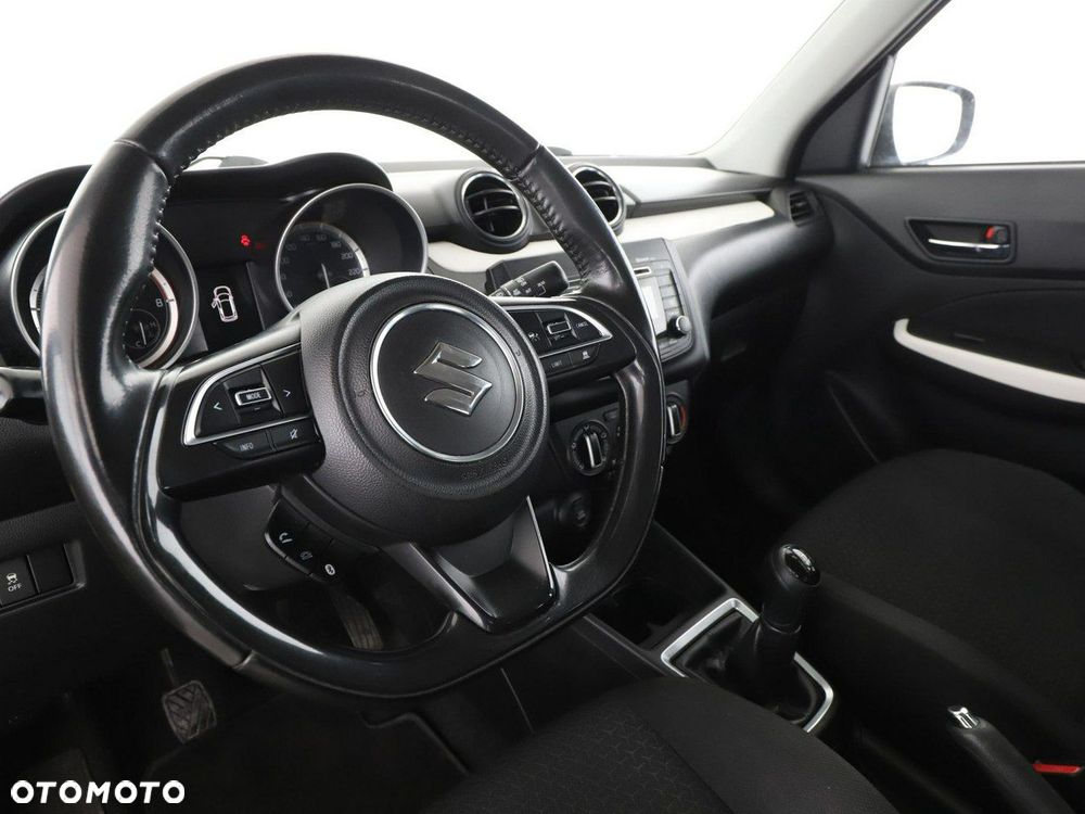 Suzuki Swift 1.2 Dualjet Hybrid Club - 15