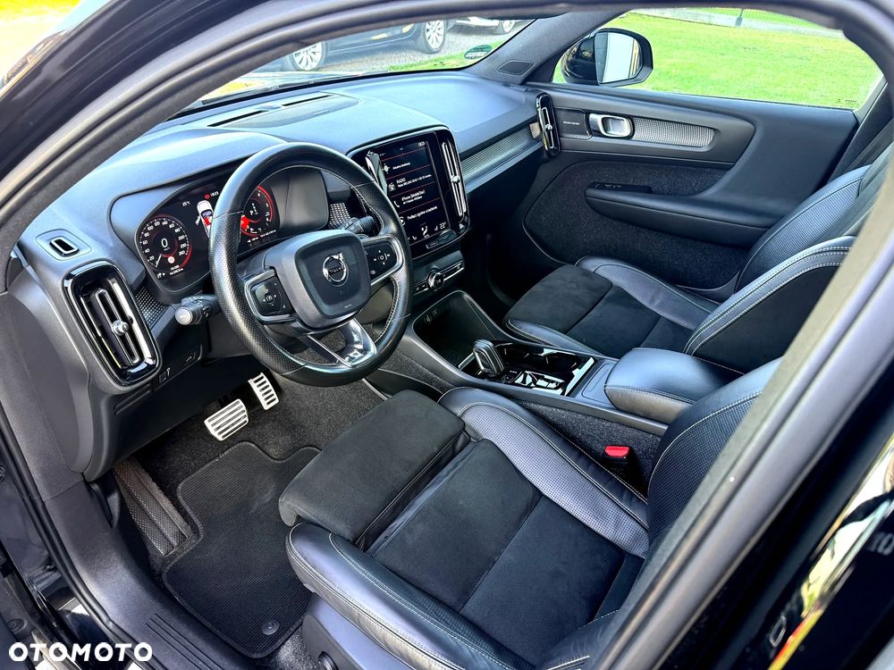 Volvo XC 40 D4 AWD Geartronic R-Design - 8
