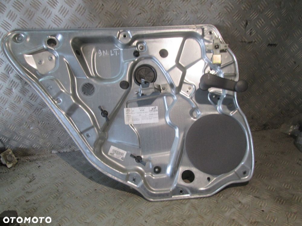PODNOŚNIK MECHANIZM SZYBY LEWY TYŁ ELEKTRYCZNY VW POLO IV 9N 01- 5 DRZWI - 1