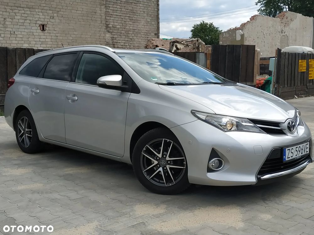 Toyota Auris 1.6 Valvematic Edition - 6