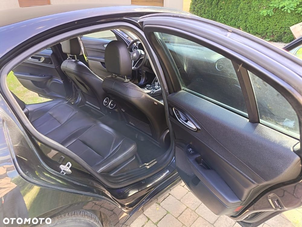Alfa Romeo Giulia 2.0 Turbo 16V AT8 Veloce Ti - 6
